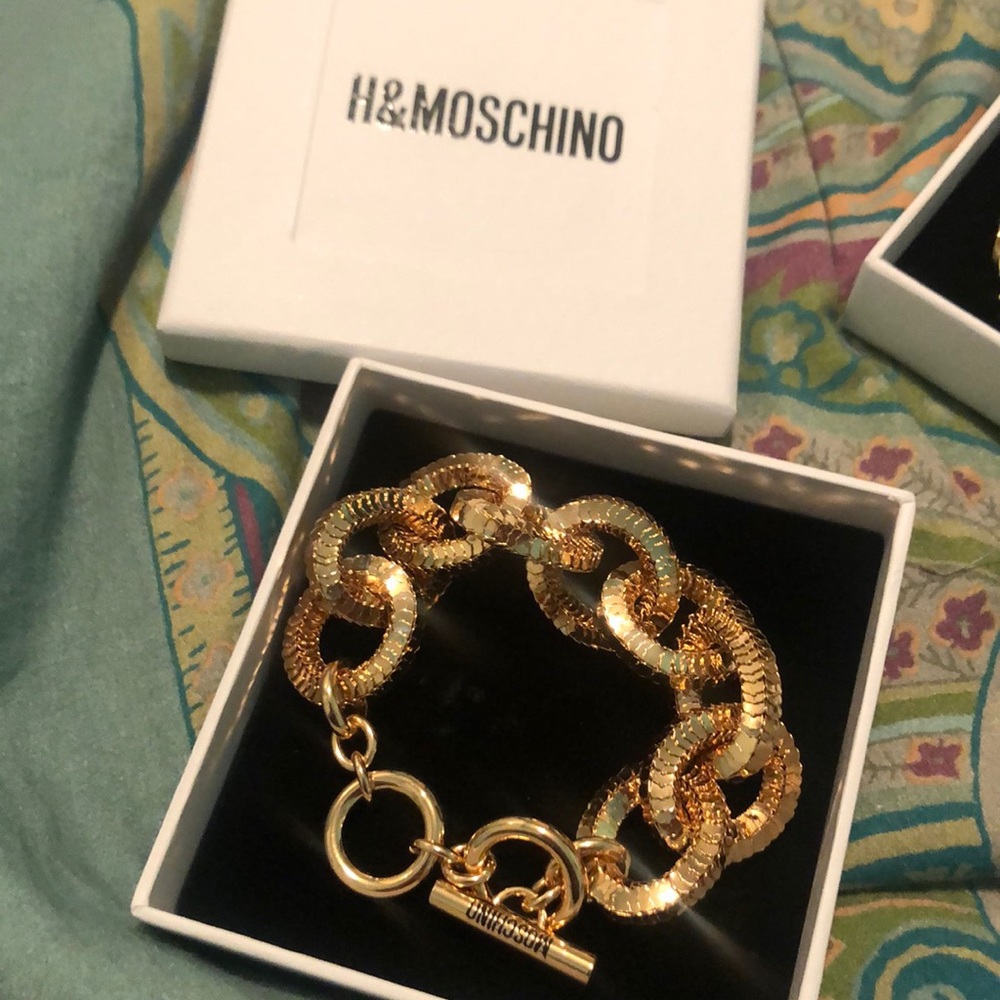New never worn Chunky gold Moschino bracelet